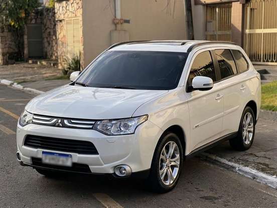 MITSUBISHI-OUTLANDER-2.0 16V GASOLINA 4P AUTOMÁTICO MITSUBISHI-OUTLANDER-2015