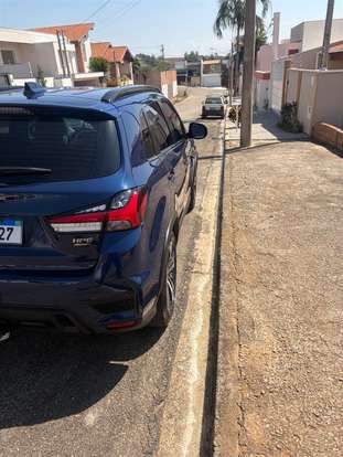 MITSUBISHI-OUTLANDER-2021