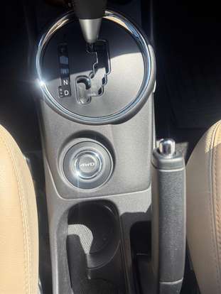 MITSUBISHI-OUTLANDER-2021