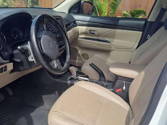 MITSUBISHI-OUTLANDER-3.0 GT 4X4 V6 24V GASOLINA 4P AUTOMÁTICO MITSUBISHI-OUTLANDER-2015