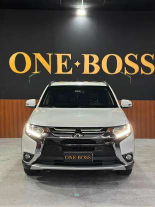 MITSUBISHI-OUTLANDER-3.0 GT 4X4 V6 24V GASOLINA 4P AUTOMÁTICO MITSUBISHI-OUTLANDER-2015