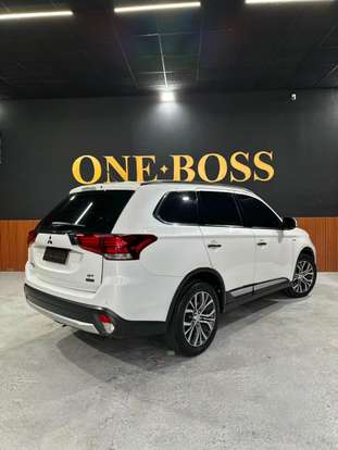MITSUBISHI-OUTLANDER-2015