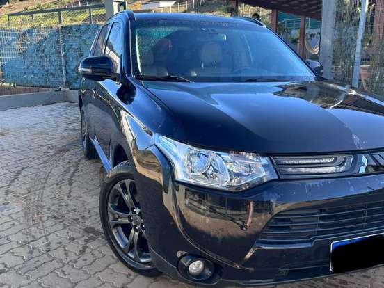 MITSUBISHI-OUTLANDER-3.0 GT 4X4 V6 24V GASOLINA 4P AUTOMÁTICO MITSUBISHI-OUTLANDER-2014