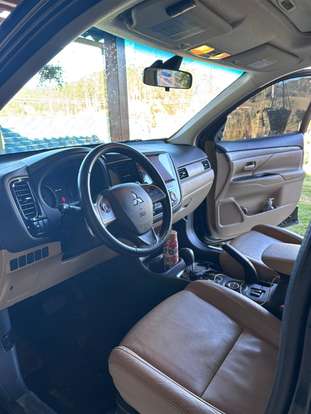 MITSUBISHI-OUTLANDER-2014
