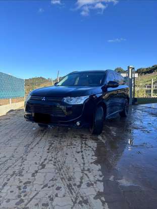 MITSUBISHI-OUTLANDER-2014