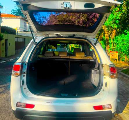 MITSUBISHI-OUTLANDER-2015