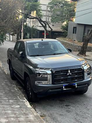 MITSUBISHI TRITON 2.4 BITURBO DIESEL CD HPE 4X4 AUTOMÁTICO