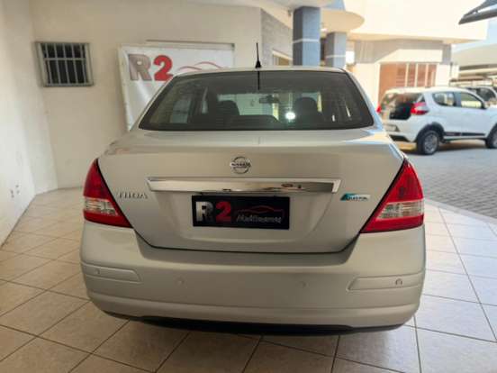 NISSAN-TIIDA-2012