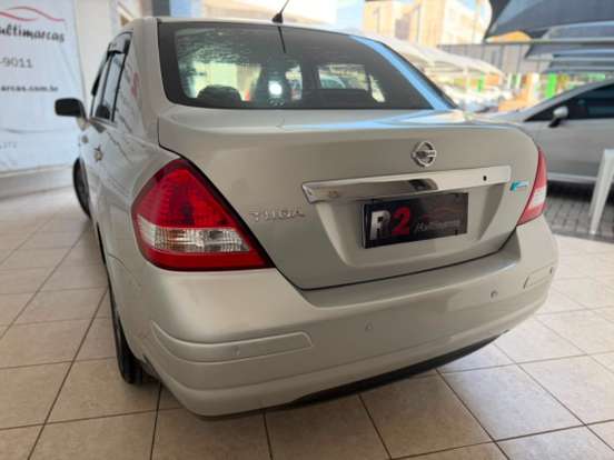 NISSAN-TIIDA-2012