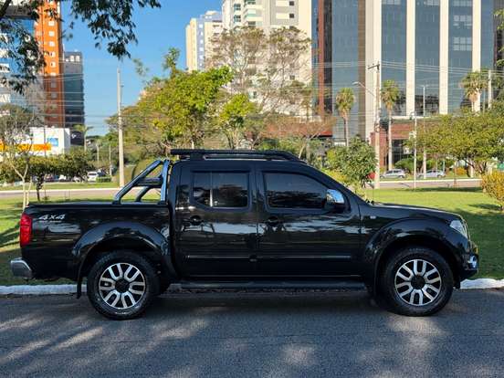 NISSAN-FRONTIER-2.5 SL 4X4 CD TURBO ELETRONIC DIESEL 4P AUTOMÁTICO NISSAN-FRONTIER-2013