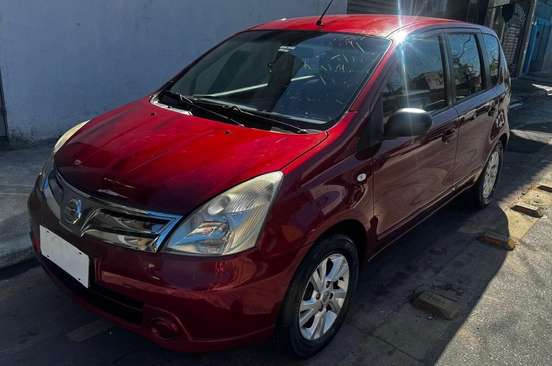 NISSAN-LIVINA-2013