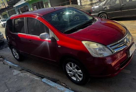 NISSAN-LIVINA-1.8 S 16V FLEX 4P AUTOMÁTICO NISSAN-LIVINA-2013