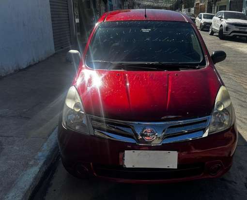 NISSAN-LIVINA-1.8 S 16V FLEX 4P AUTOMÁTICO NISSAN-LIVINA-2013