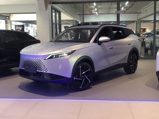 OMODA 7 1.5 TGDI PHEV PRESTIGE DHT
