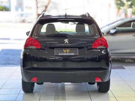 PEUGEOT-2008-2021