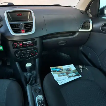 PEUGEOT-207-2013