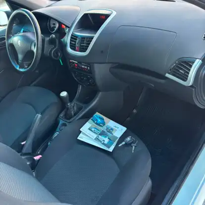PEUGEOT-207-2013