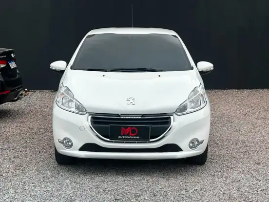 PEUGEOT-208-2015
