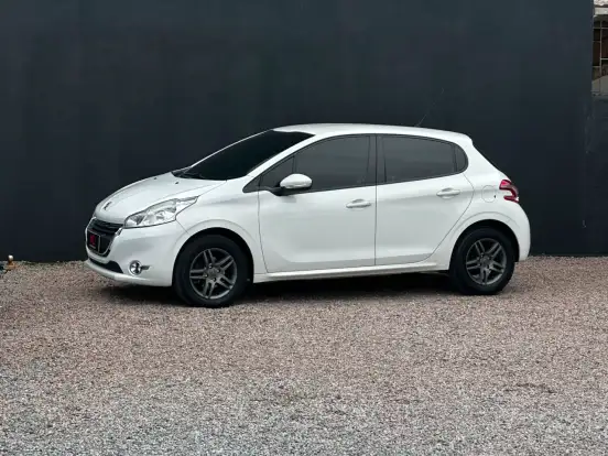 PEUGEOT-208-2015