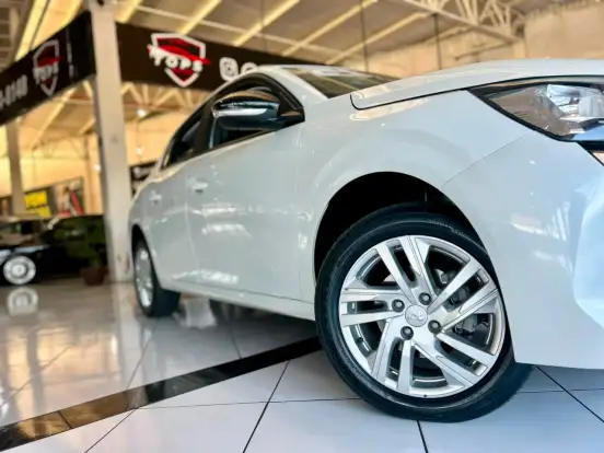 PEUGEOT-208-2023