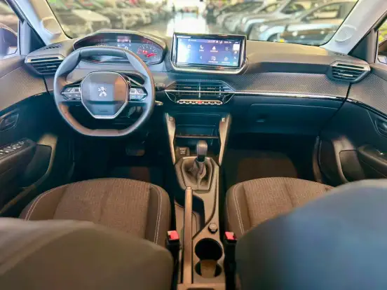 PEUGEOT-208-2023