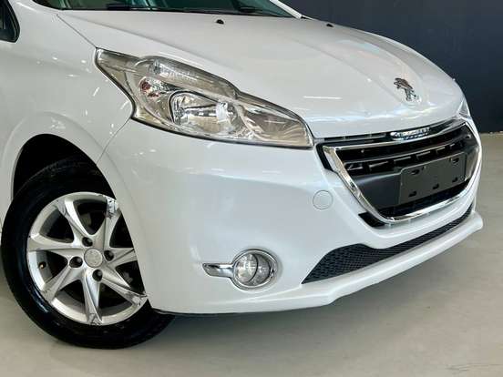 PEUGEOT-208-1.6 ALLURE 16V FLEX 4P AUTOMÁTICO PEUGEOT-208-2015
