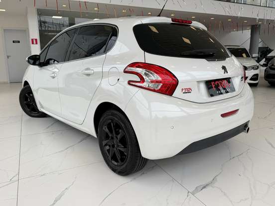 PEUGEOT-208-2014