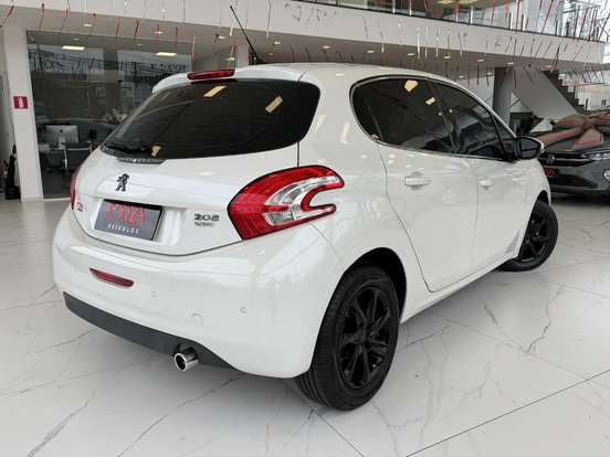 PEUGEOT-208-1.6 GRIFFE 16V FLEX 4P AUTOMÁTICO PEUGEOT-208-2014
