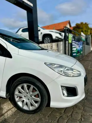 PEUGEOT-308-2013