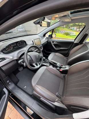 PEUGEOT-2008-2020