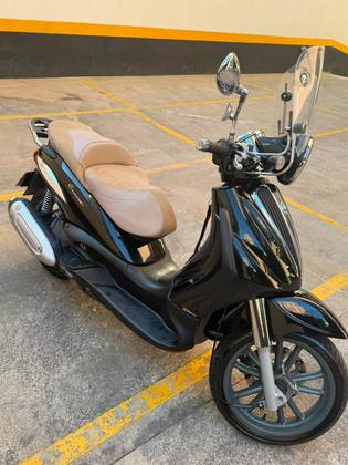 PIAGGIO BEVERLY CRUISER 250 