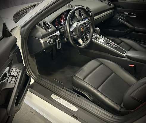 PORSCHE-718-2020