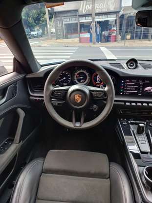 PORSCHE-911-2023