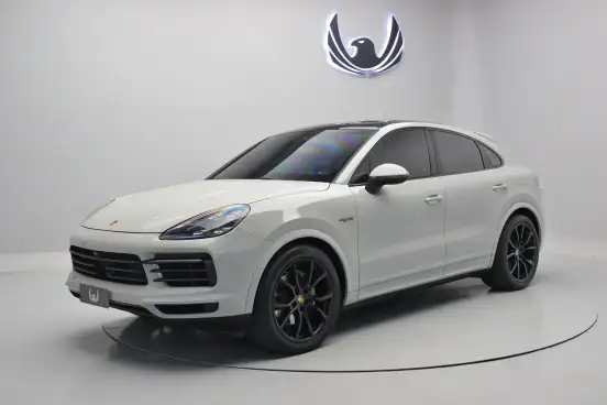 PORSCHE-CAYENNE-2022