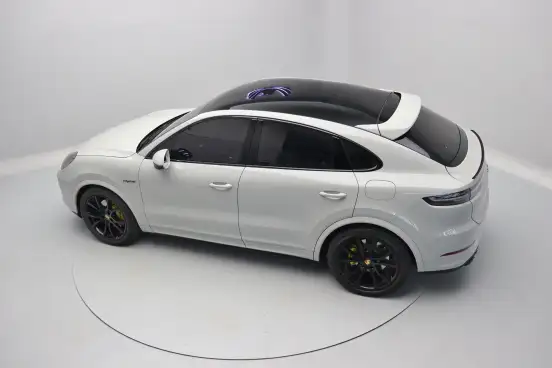 PORSCHE-CAYENNE-2022