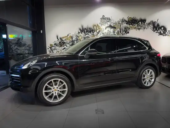 PORSCHE-CAYENNE-2019