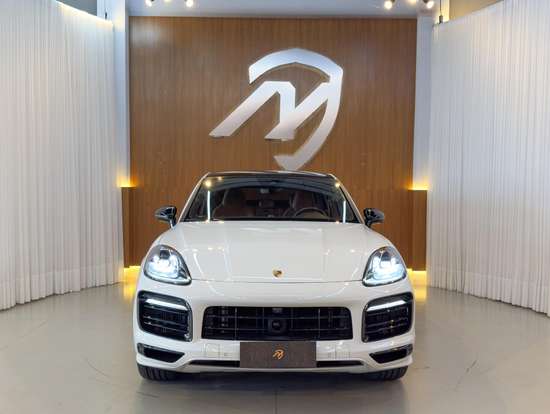 PORSCHE-CAYENNE-2022