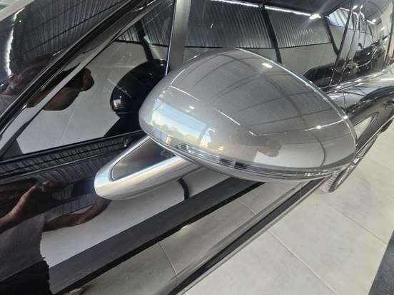 PORSCHE-MACAN-2023