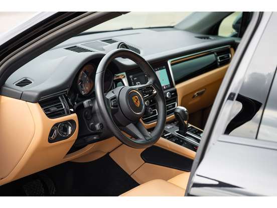 PORSCHE-MACAN-2023