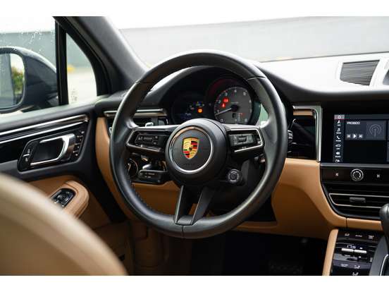 PORSCHE-MACAN-2023
