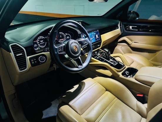 PORSCHE-CAYENNE-2019