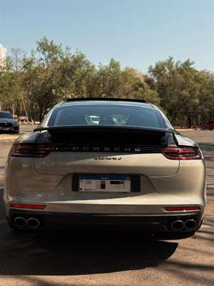 PORSCHE-PANAMERA-2020