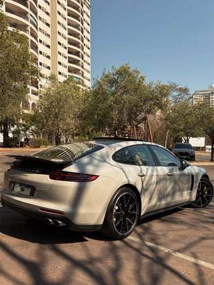 PORSCHE-PANAMERA-2020