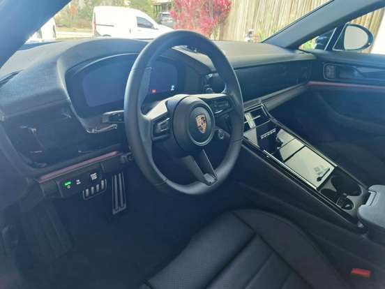 PORSCHE-PANAMERA-2025