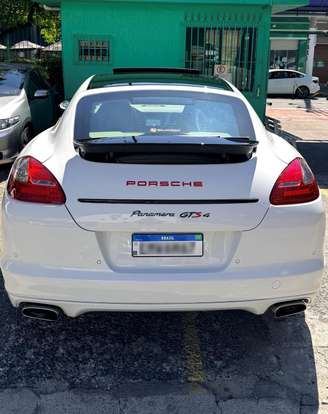 PORSCHE-PANAMERA-2011