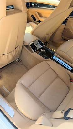 PORSCHE-PANAMERA-2011