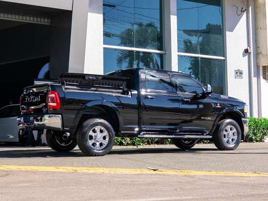 RAM-2500-6.7 I6 TURBO DIESEL LARAMIE CD 4X4 AUTOMÁTICO RAM-2500-2021