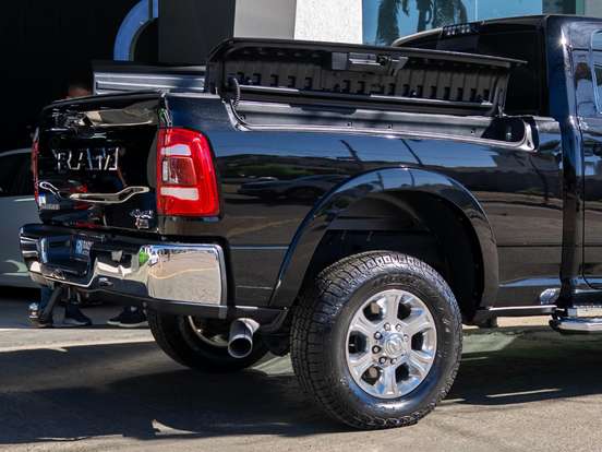 RAM-2500-6.7 I6 TURBO DIESEL LARAMIE CD 4X4 AUTOMÁTICO RAM-2500-2021