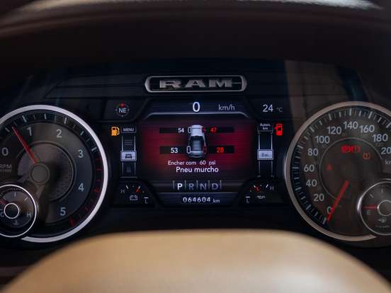 RAM-2500-6.7 I6 TURBO DIESEL LARAMIE CD 4X4 AUTOMÁTICO RAM-2500-2021