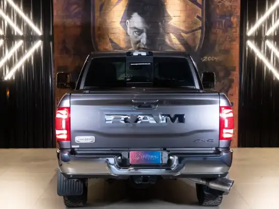 RAM-3500-6.7 I6 TURBO DIESEL LIMITED LONGHORN CD 4X4 AUTOMÁTICO RAM-3500-2024